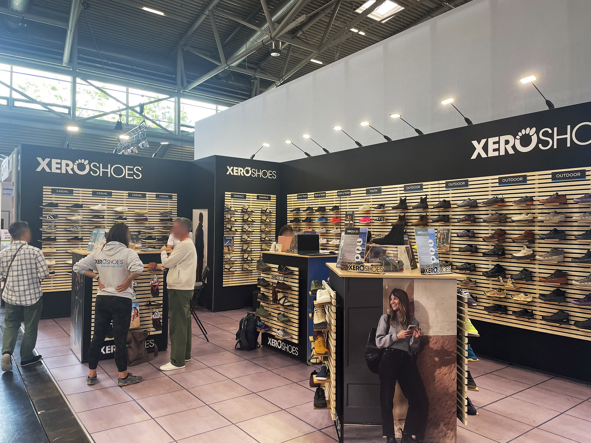 Xero Shoes výstavný stánok